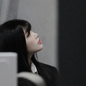 越南姐弟小马拉车
